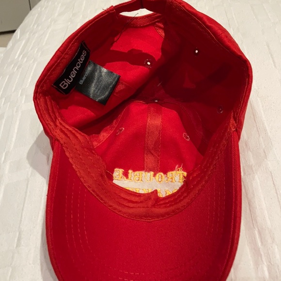 Brand new trendy red hat - Picture 2 of 2